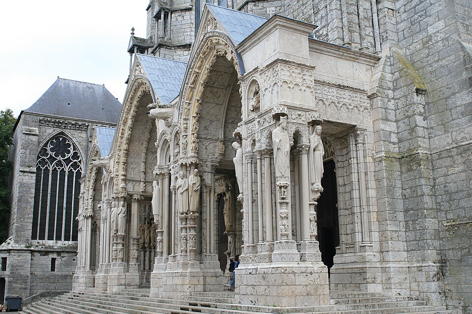 Portique gothique de la cathédrale de Chartres (Chartres, France)