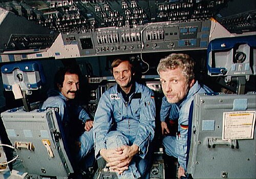 Les astronautes européens se préparent pour leur mission Spacelab, 1984.