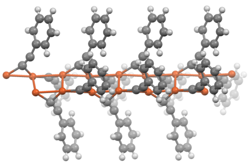 Partie de la structure du polymère phénylacétylure de cuivre (CuC2C6H5).[8]