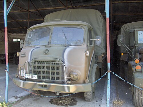 Camion militaire tout-terrain Steyr 680M (4x4)