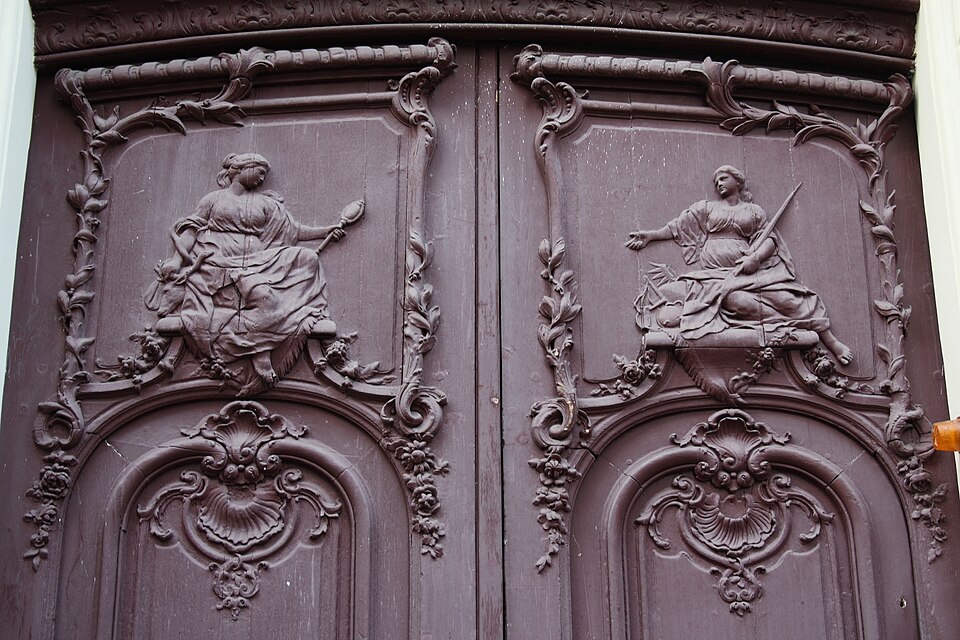 Détail d'une porte de l'Hôtel de Samuel Bernard à Paris (années 1740)