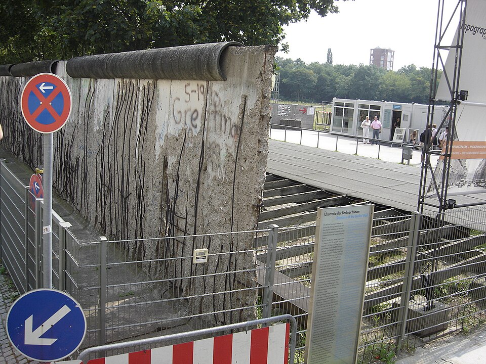 Vestiges du Mur adjacents à la Topographie de la Terreur, août 2007