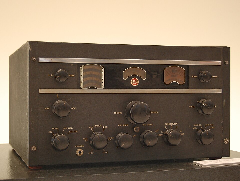 Récepteur de communication AR-88