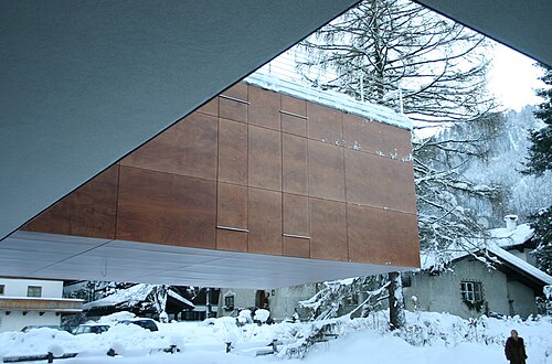 Déconstructivisme alpin à Kitzbühel, Autriche, par Christine &amp; Horst Lechner