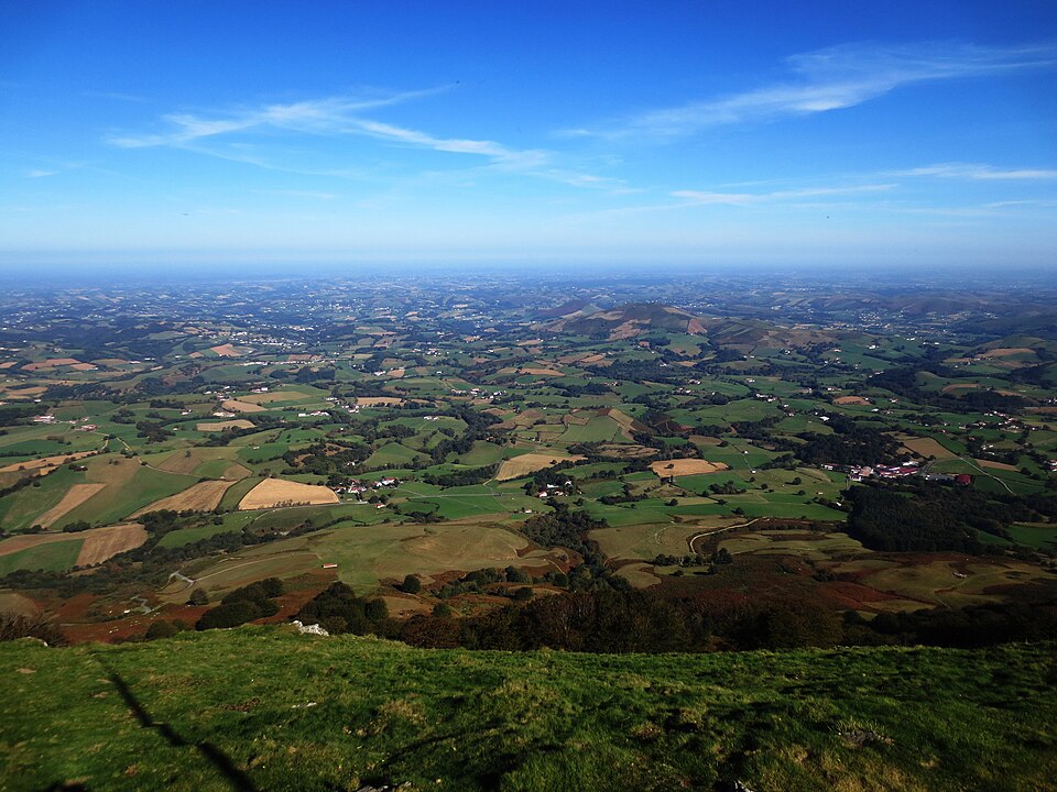 Vue aérienne du nord du Labourd depuis le mont Baigura