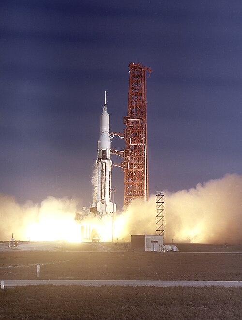 Le lancement de l'AS-103 avec le satellite Pegasus 1 au sommet d'une Saturn I, depuis le LC-37B en 1965