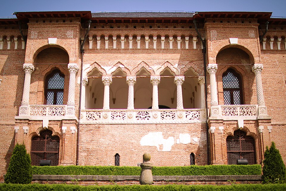 Colonnes torsadées et balustrades du palais de Mogoșoaia, Mogoșoaia, architecte inconnu, début du XVIIIe siècle