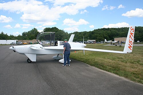 Rutan Modèle 40 Defiant