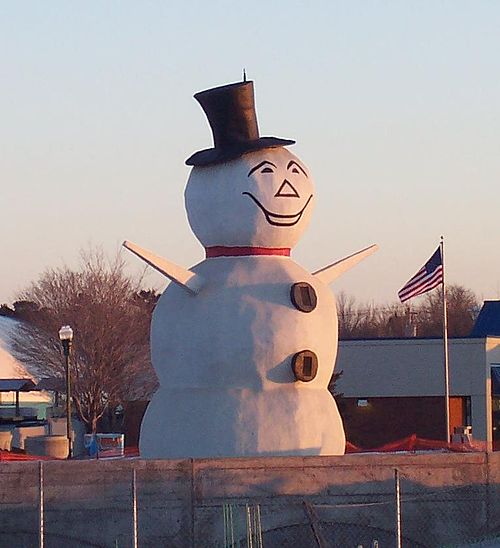 Statue d'exposition de bonhomme de neige