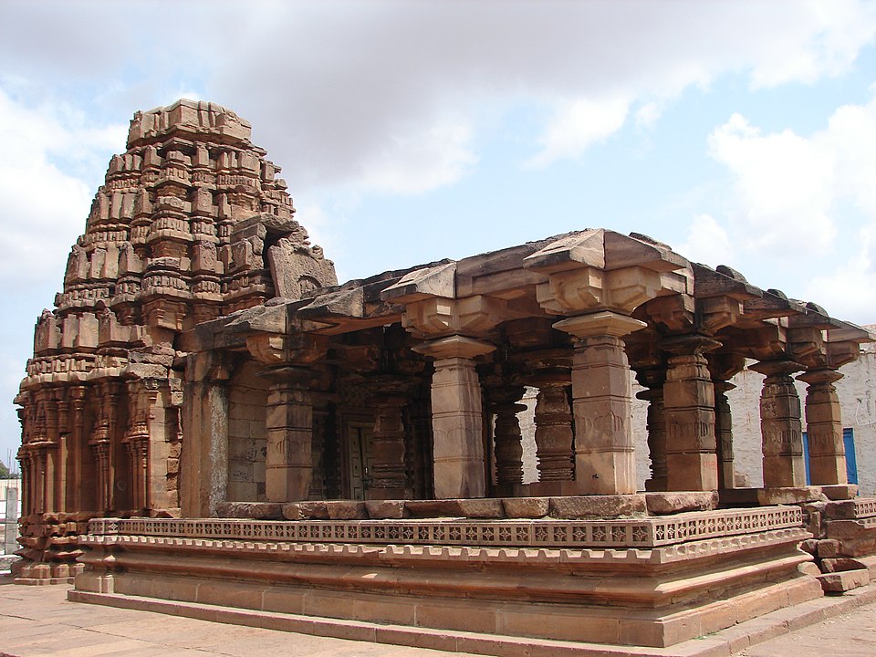 Temple Yellamma à Badami, première phase de construction, 11e siècle