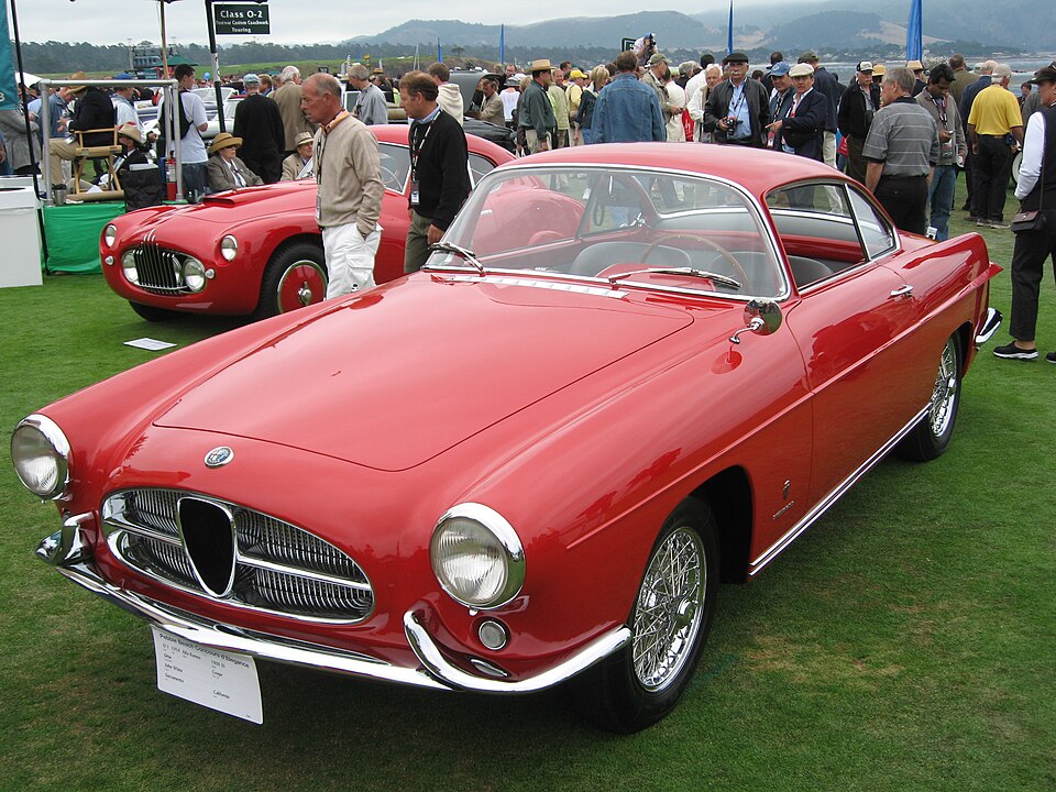 Coupé à toit fixe par Ghia 1954 sur châssis d'Alfa Romeo 1900 SS