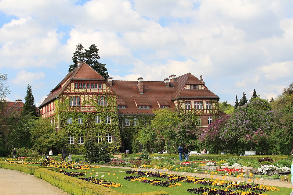 Inside Berlin Botanical Garden and Botanical Museum