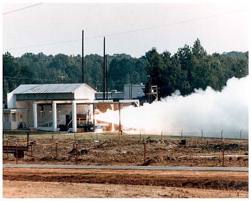 moteur de fusée en feu