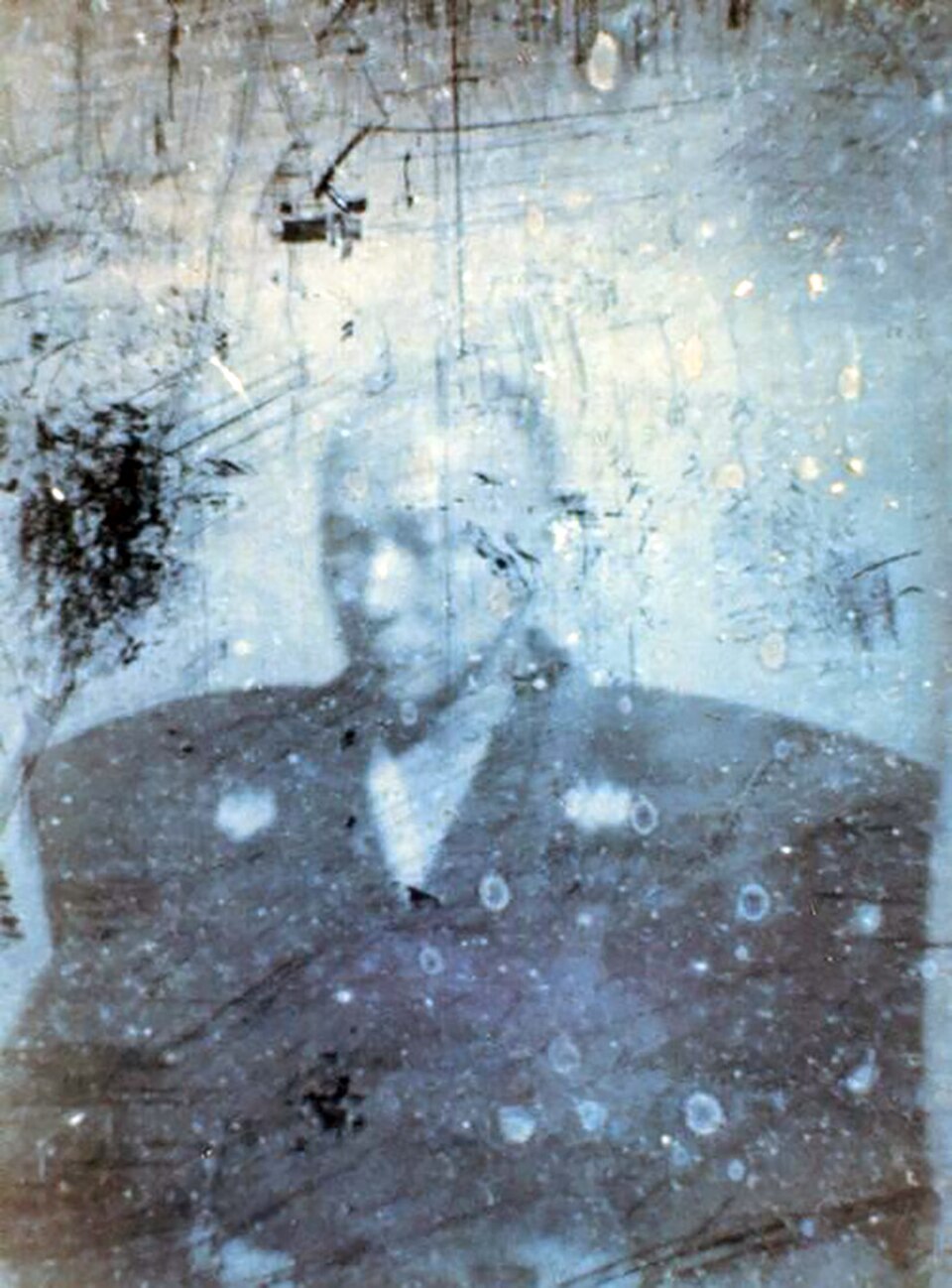 Shimazu Nariakira, prise par Ichiki Shirō en 1857, la plus ancienne photographie japonaise connue.