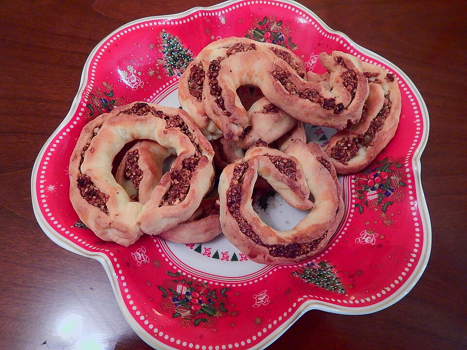 Piccillatti, biscuits typiques aux noisettes, Sicile