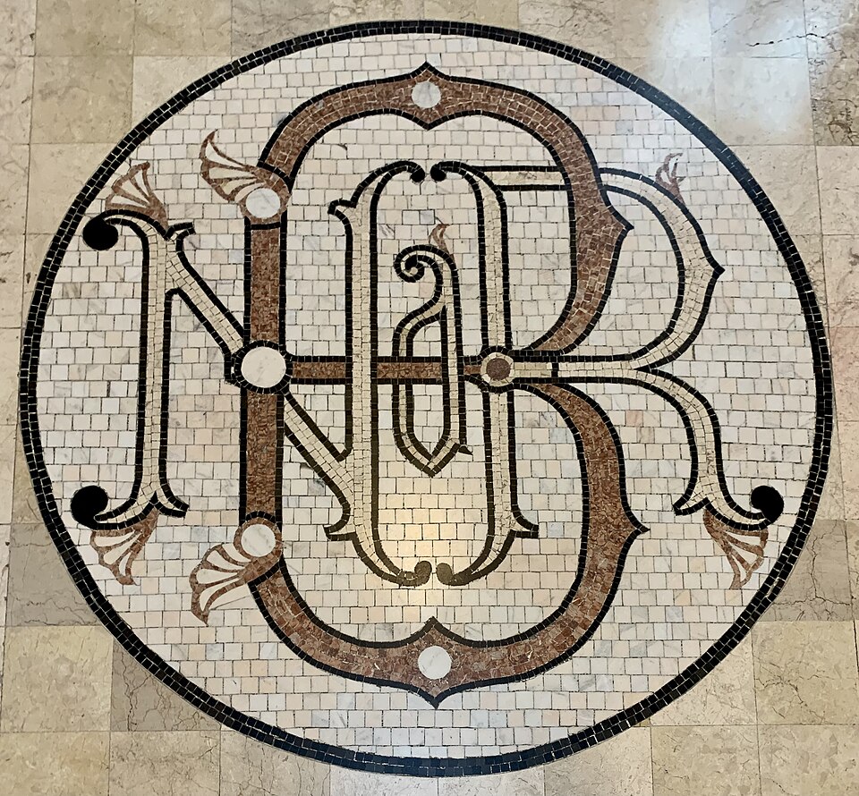 Monogramme Beaux-Arts de la Banque nationale de Roumanie dans le bâtiment BNR, Bucarest, Roumanie, conçu par Paul Louis Albert Galeron, Grigore Cerchez ou Constantin Băicoianu, 1883-1900