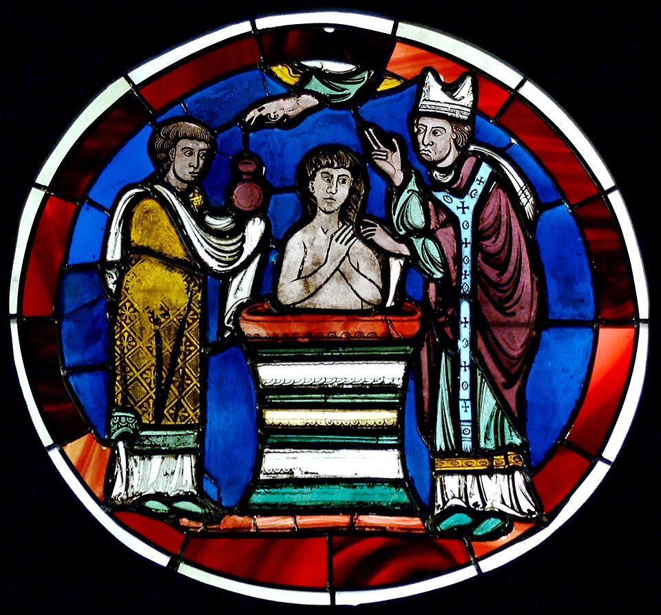 Détail d'un vitrail représentant un baptême (fin du XIIe siècle) (Musée de Cluny)