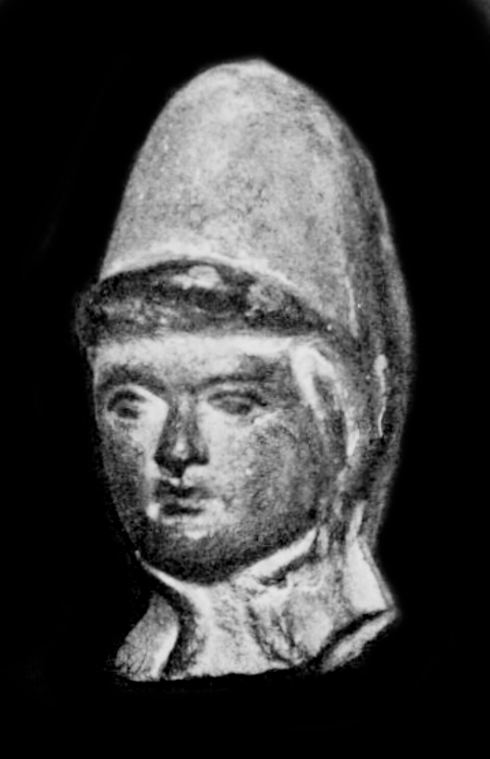 Sculpture gréco-persane représentant la tête d'un étranger d'Asie occidentale, datant de l'époque Maurya, musée de Sarnath