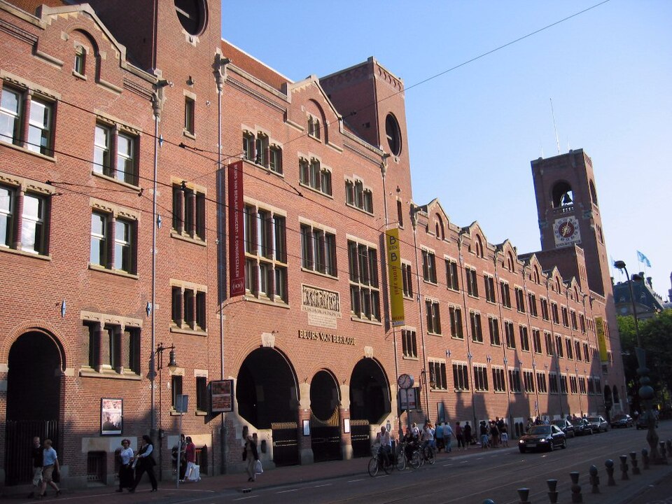Bourse des matières premières d'Amsterdam par Hendrik Petrus Berlage (1896-1903)