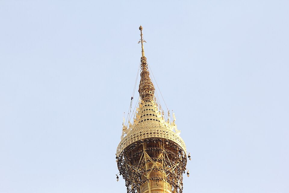 Le hti de la pagode Shwedagon