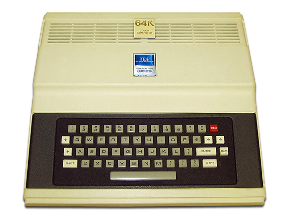 Tandy Data Products TDP-100 (avec badge 64K ajouté par l'utilisateur)