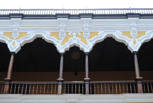 Arcs à lignes mixtes au Palacio de Torre Tagle, Lima, Pérou (1735)