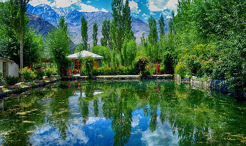 La pisciculture se déroule traditionnellement dans des bassins spécialement construits dans la région de Skardu, dans le nord du Pakistan.
