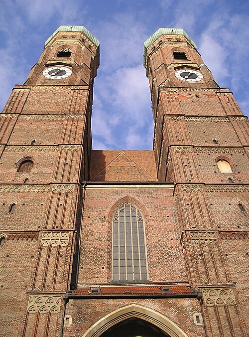 Frauenkirche, Munich, Allemagne, érigée entre 1468 et 1488, vue sur les tours