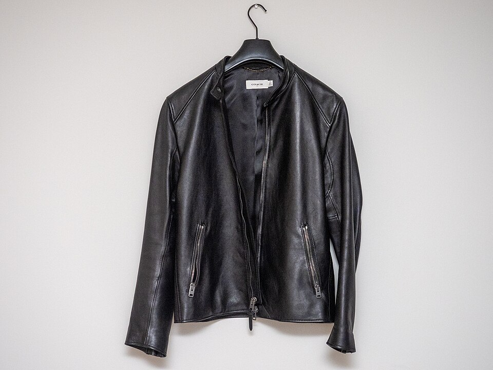 Une veste en cuir