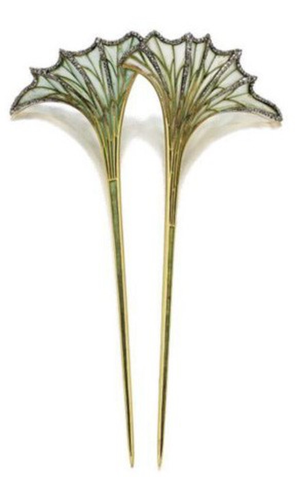 Translucent enamel flowers with small diamonds in the veins, by Aucoc (c. 1900)