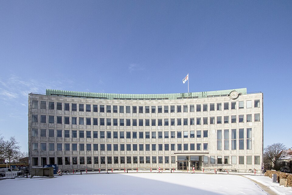 Hôtel de ville de Lyngby (1941), Lyngby