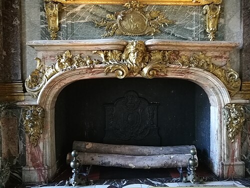 Cheminée baroque du Salon d'Hercule, château de Versailles, Versailles, France, probablement par Robert de Cotte, vers 1710