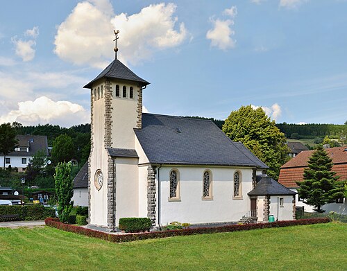 L'église catholique de Helminghausen, dans le sud-ouest de Marsberg