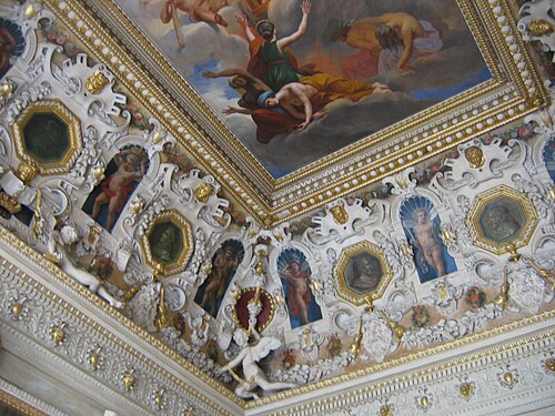 Sophistication tridimensionnelle des stucs du château de Fontainebleau