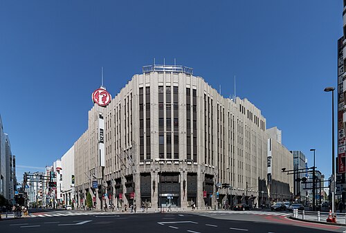Le vaisseau amiral de Shinjuku