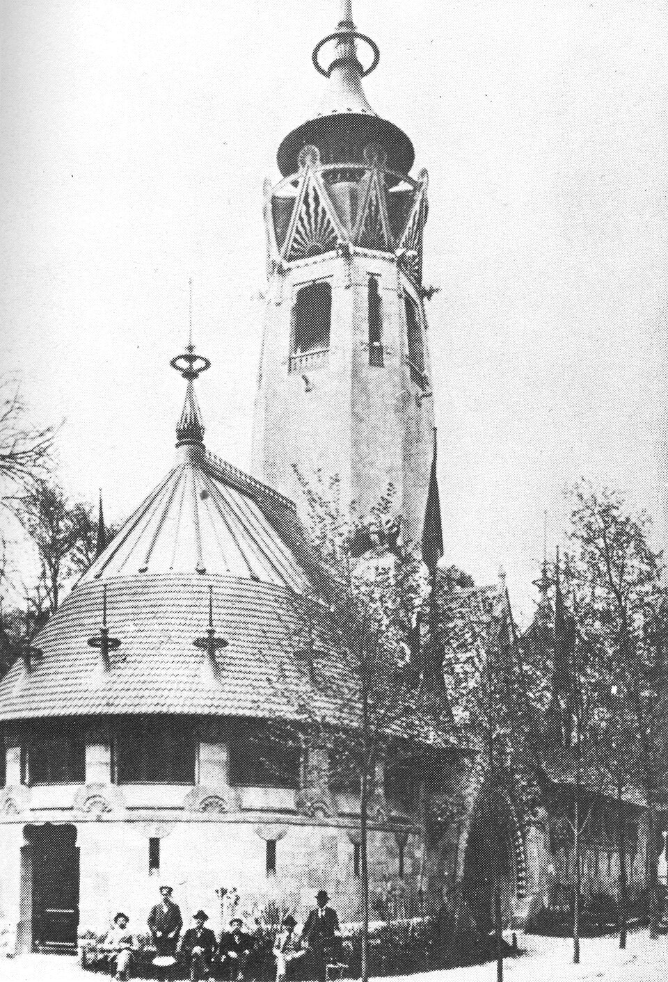 Le pavillon finlandais, conçu par Armas Lindgren et Eliel Saarinen
