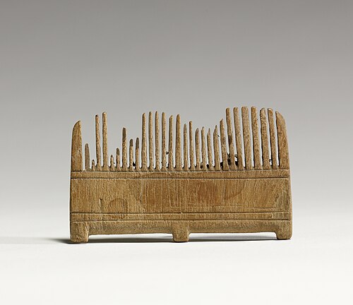Peigne égyptien antique, vers le XVe siècle avant J.-C.