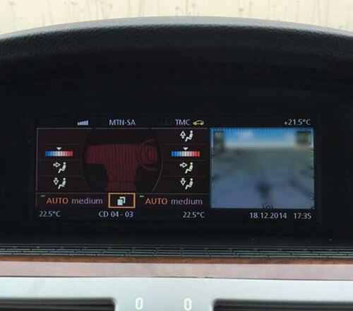 LCI iDrive affichant le menu climatique.