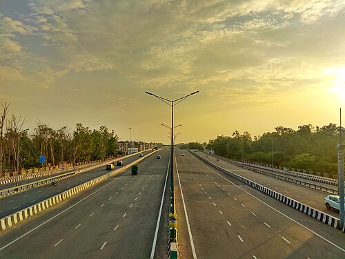 L'autoroute Delhi-Meerut