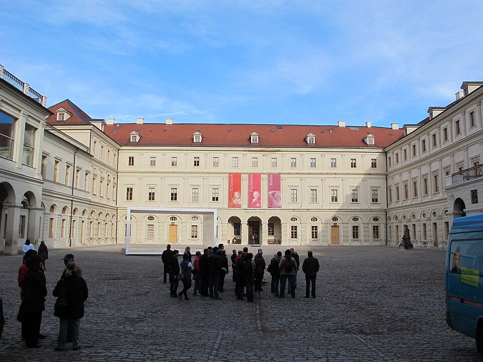 Cour du château de la ville