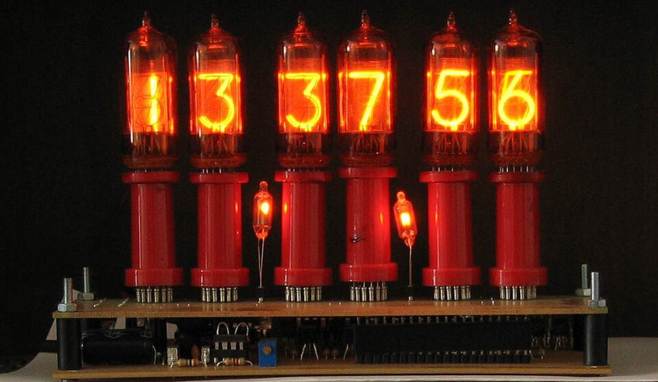 Horloge à tubes Nixie Telefunken