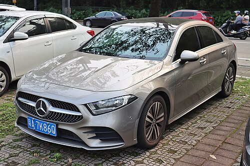 Pékin-Benz A180L