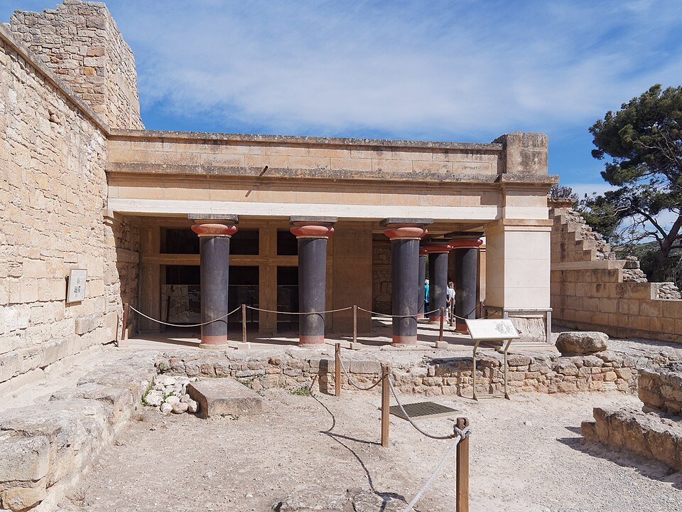 Portique minoen du palais de Knossos (Crète, Grèce)