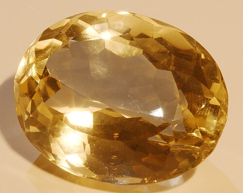 Pierre précieuse citrine
