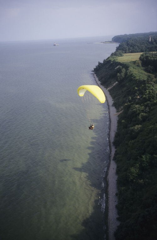 Les pilotes ont piloté des parapentes sur des centaines de kilomètres.