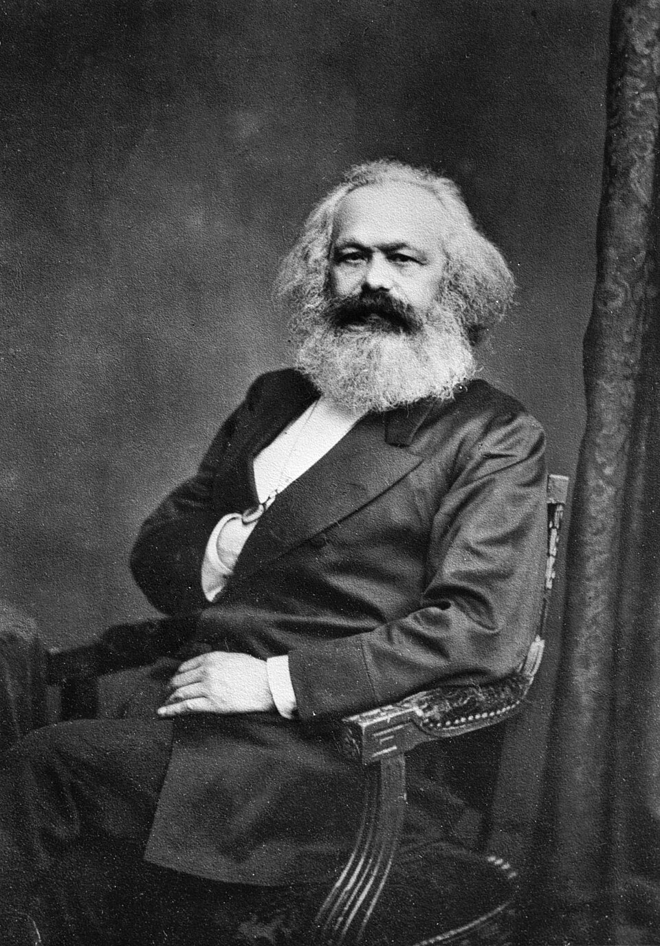 Photographie de Karl Marx faisant face au spectateur