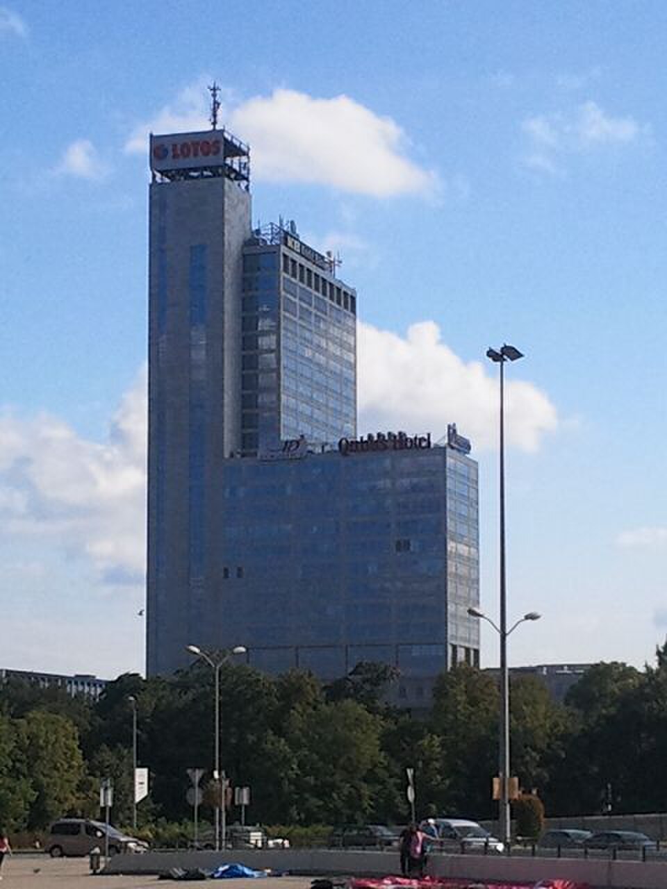 Gratte-ciel Altus, 2011