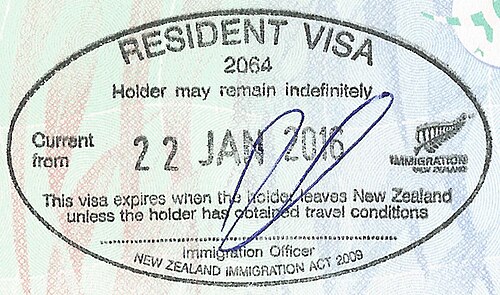 Cachet de visa néo-zélandais émis dans le cadre de l'accord de voyage trans-Tasman sur un document de voyage australien