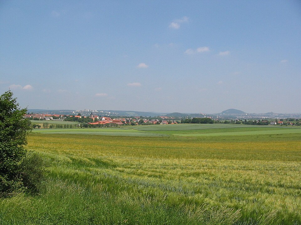 En regardant vers l'est en direction de Fulda, on aperçoit les riches terres agricoles.