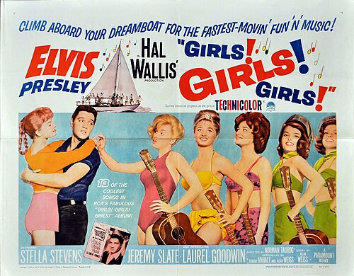Affiche du film avec Presley à gauche, tenant une jeune femme autour de la taille, les bras enroulés autour de ses épaules. À droite, cinq jeunes femmes portant des maillots de bain et tenant des guitares se tiennent en rang. Celle de devant tape Presley sur l'épaule. Le titre et le générique comportent le slogan « Montez à bord de votre bateau de rêve pour le plaisir et la musique les plus rapides ! »